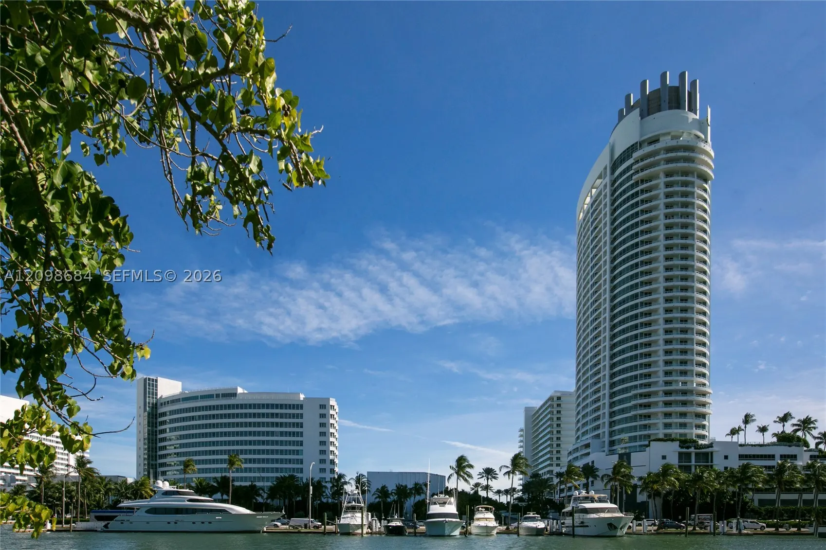 4401 Collins Ave #2612