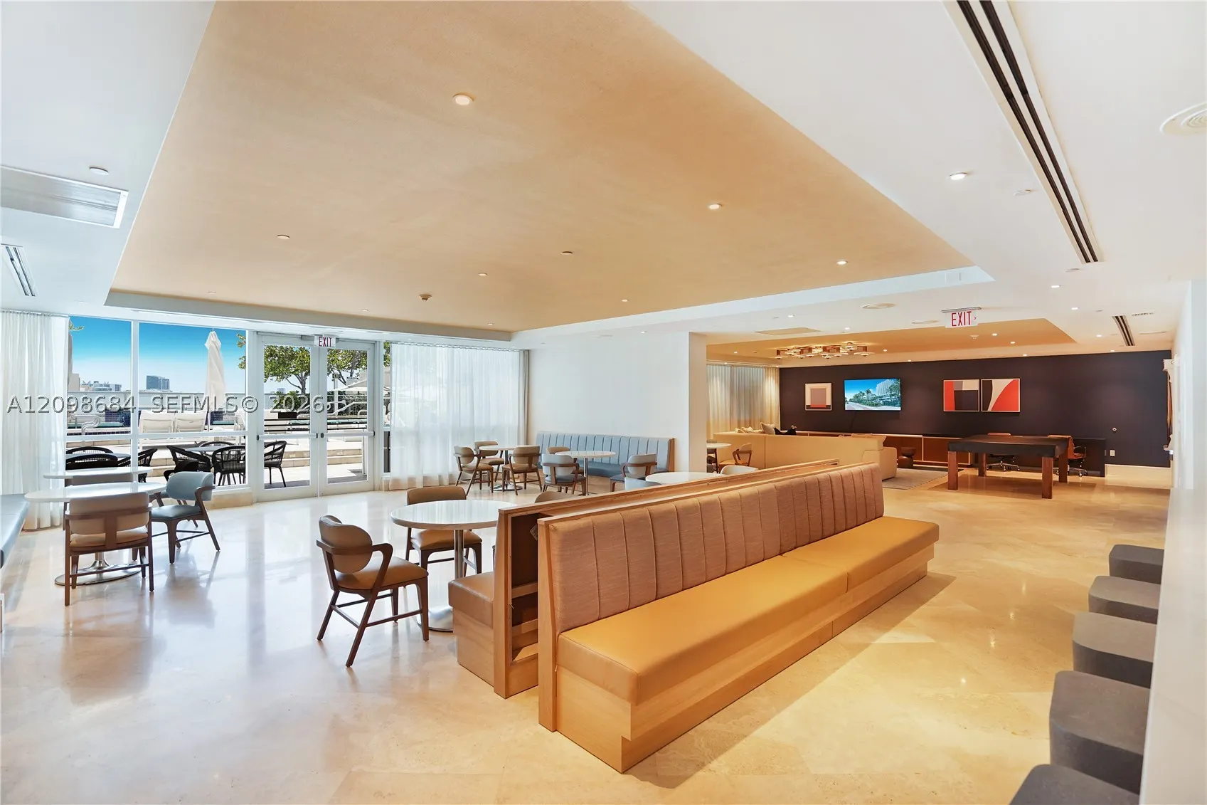 4401 Collins Ave #2612