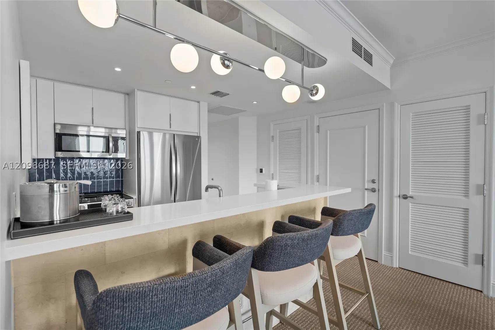 4401 Collins Ave #2610/2612