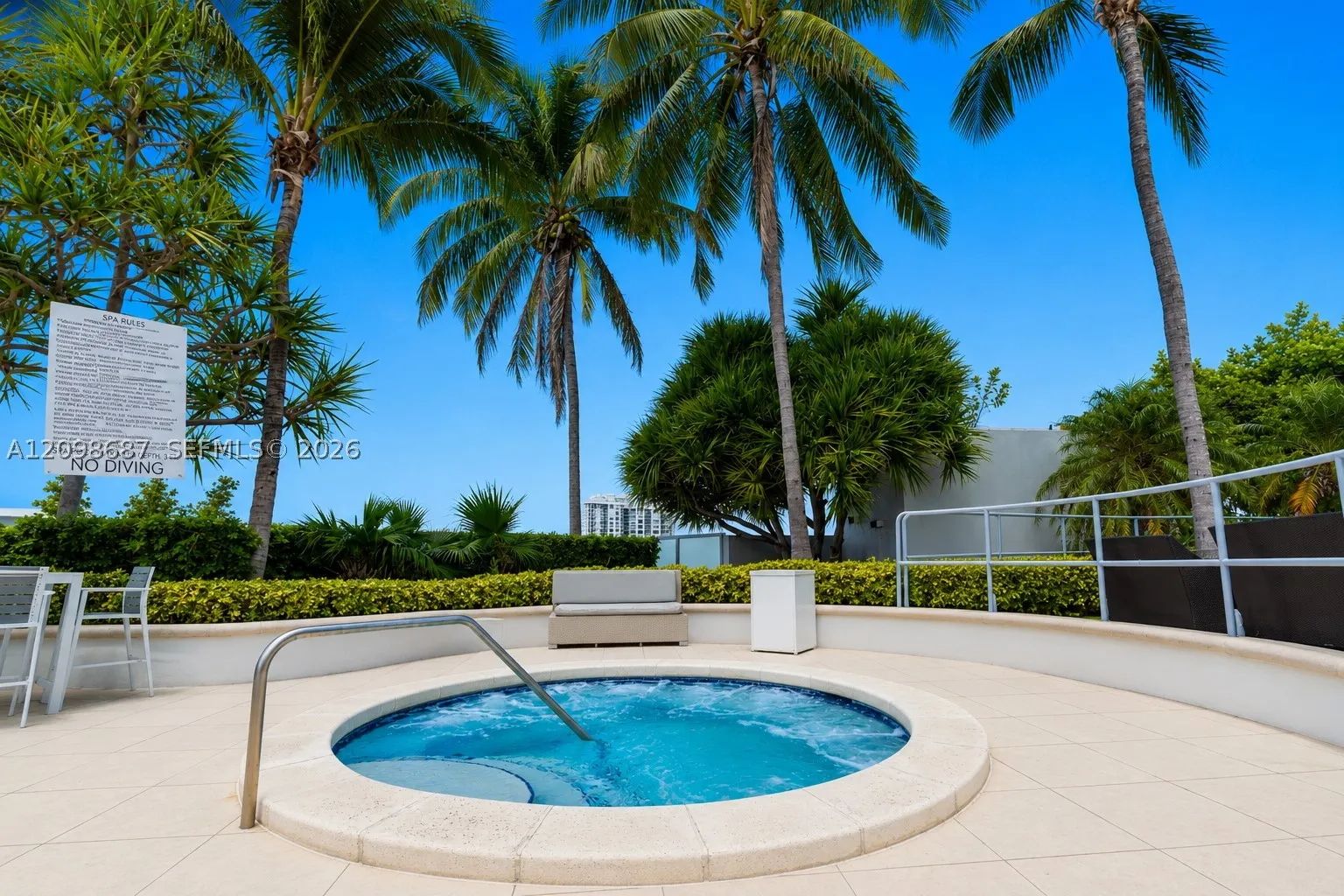 4401 Collins Ave #2610/2612