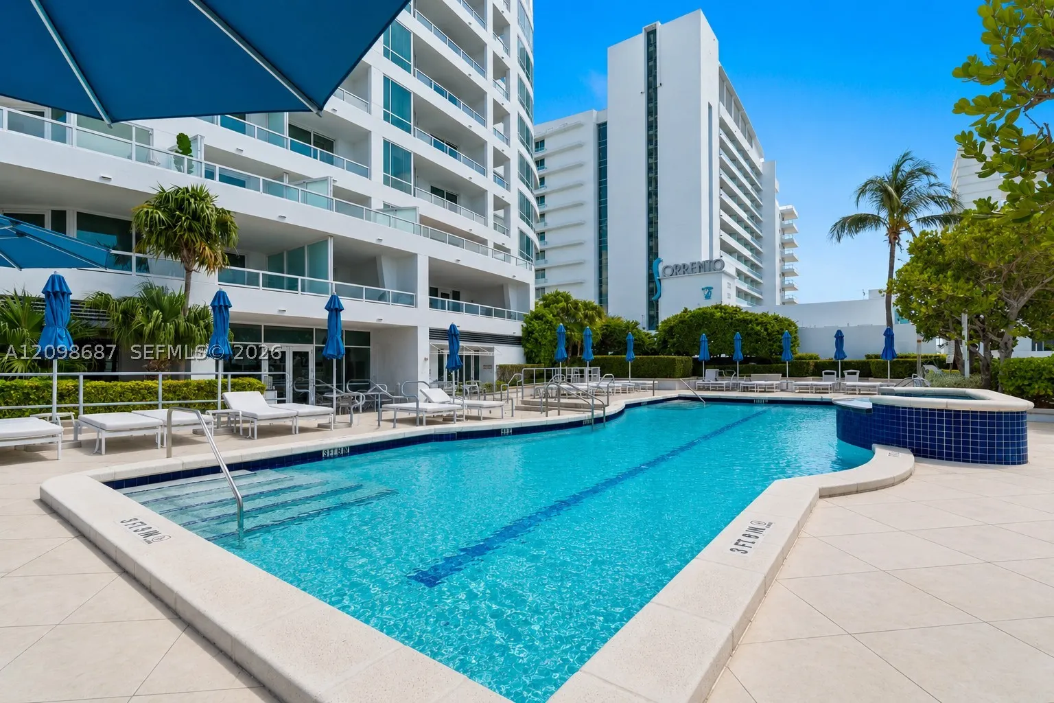 4401 Collins Ave #2610/2612