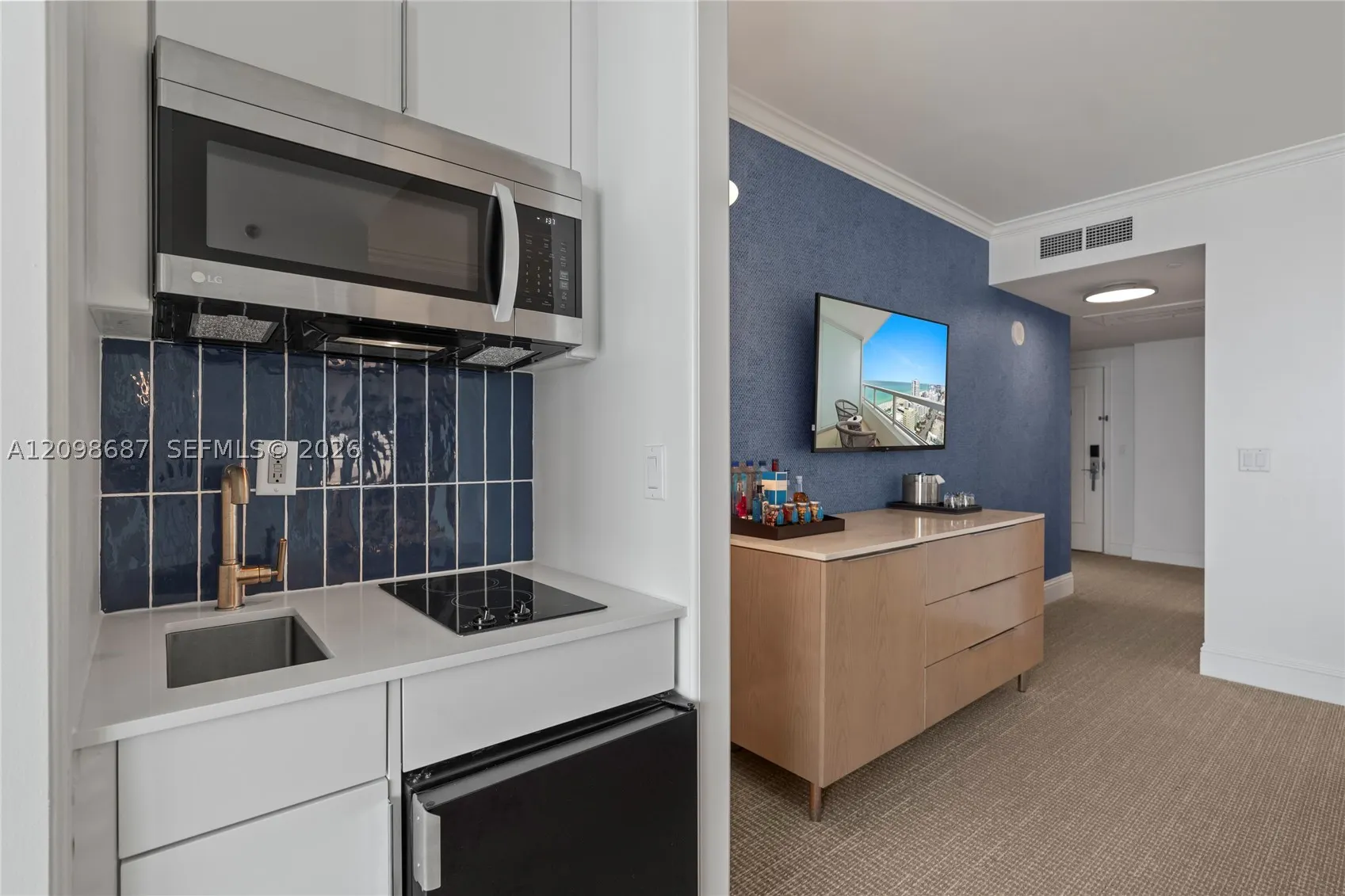 4401 Collins Ave #2610/2612