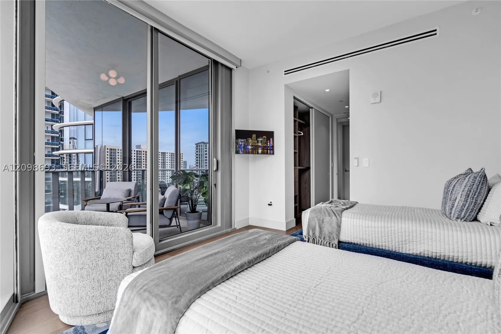 15701 Collins Ave #705