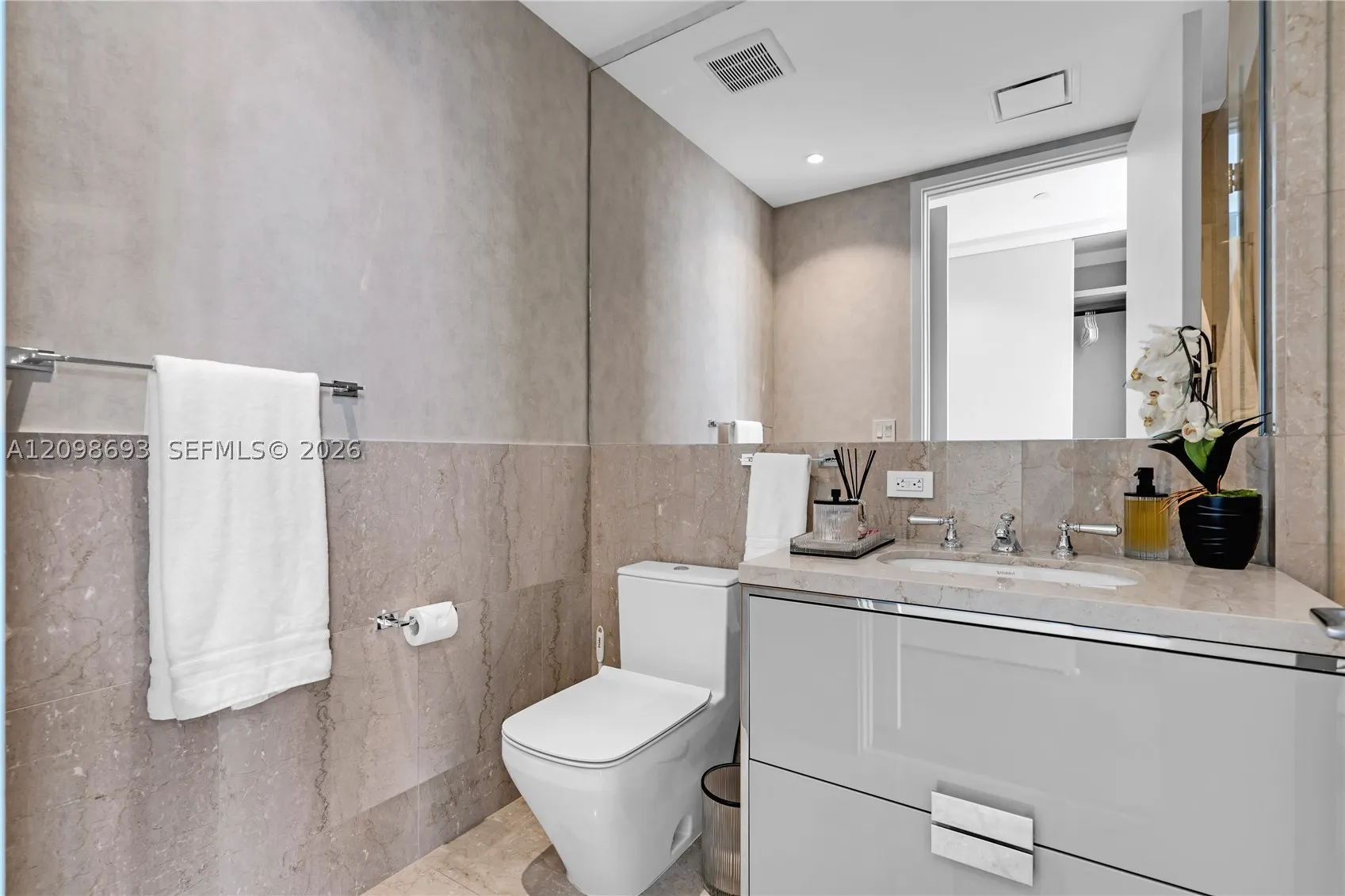 15701 Collins Ave #705
