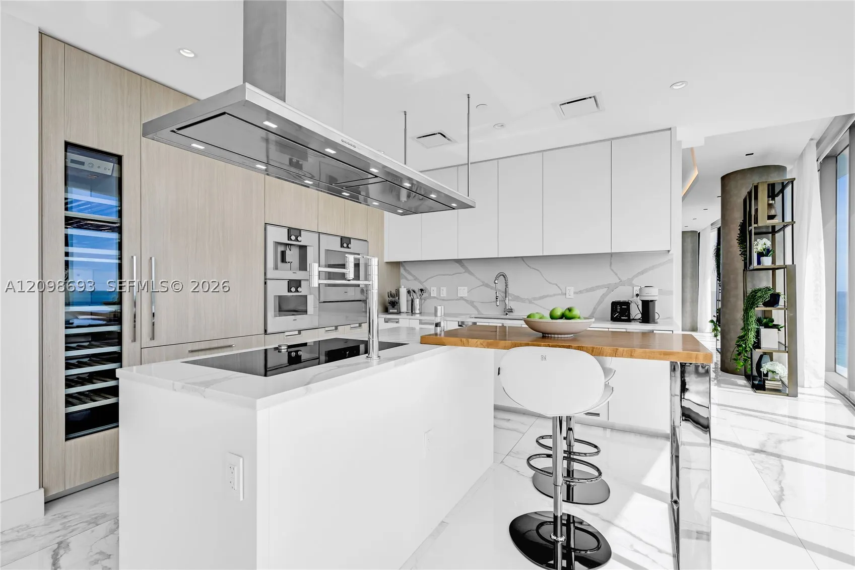 15701 Collins Ave #705
