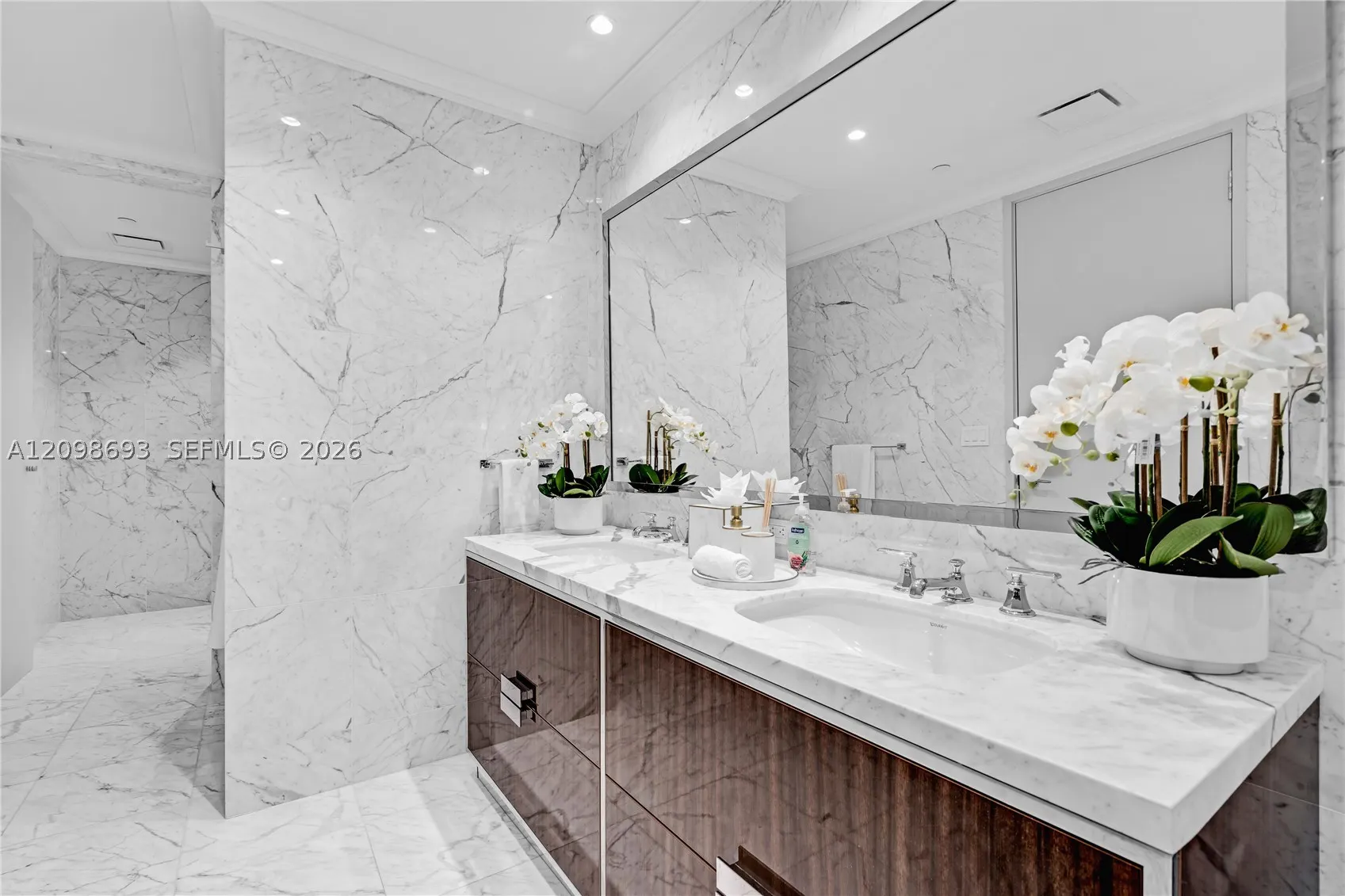15701 Collins Ave #705