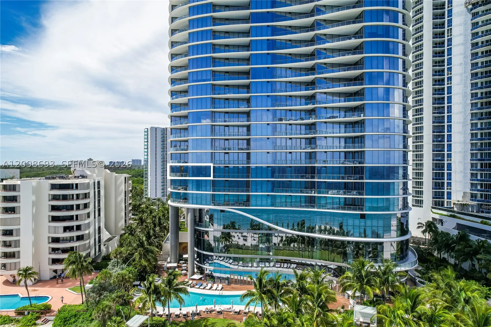 15701 Collins Ave #705