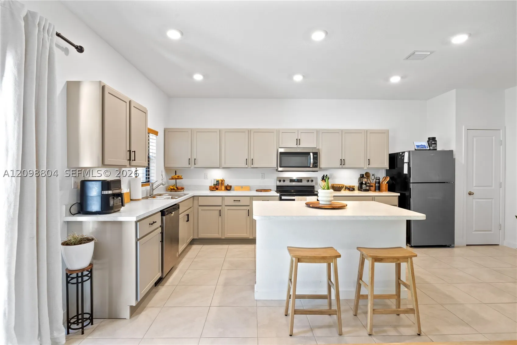 369 NW 8th Ct