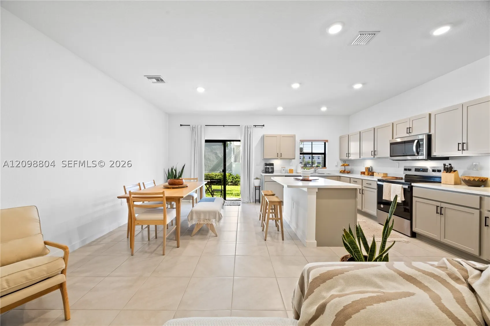 369 NW 8th Ct