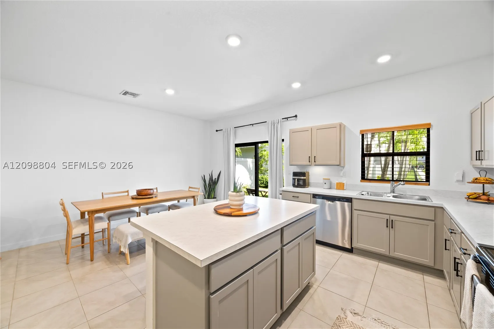 369 NW 8th Ct
