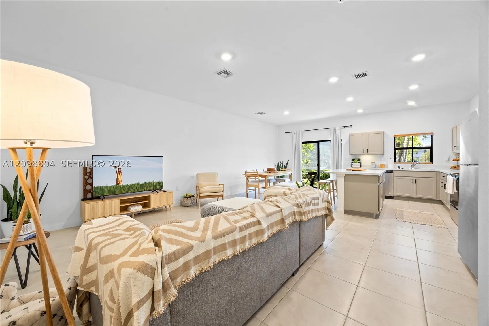 369 NW 8th Ct