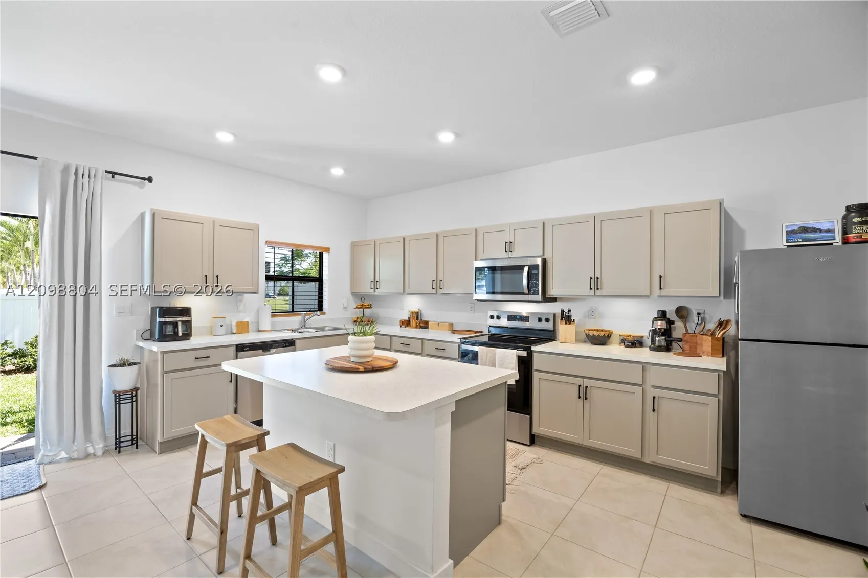 369 NW 8th Ct