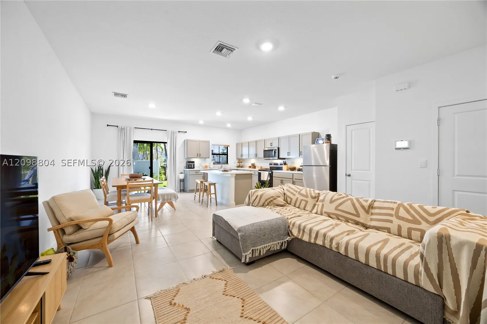 369 NW 8th Ct