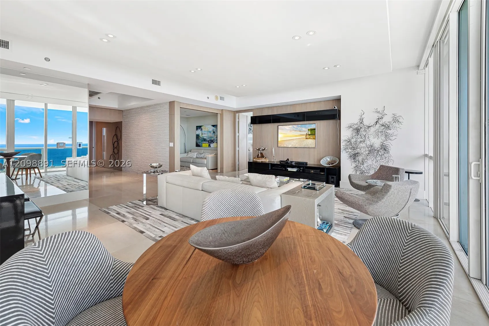 15901 Collins Ave #2801