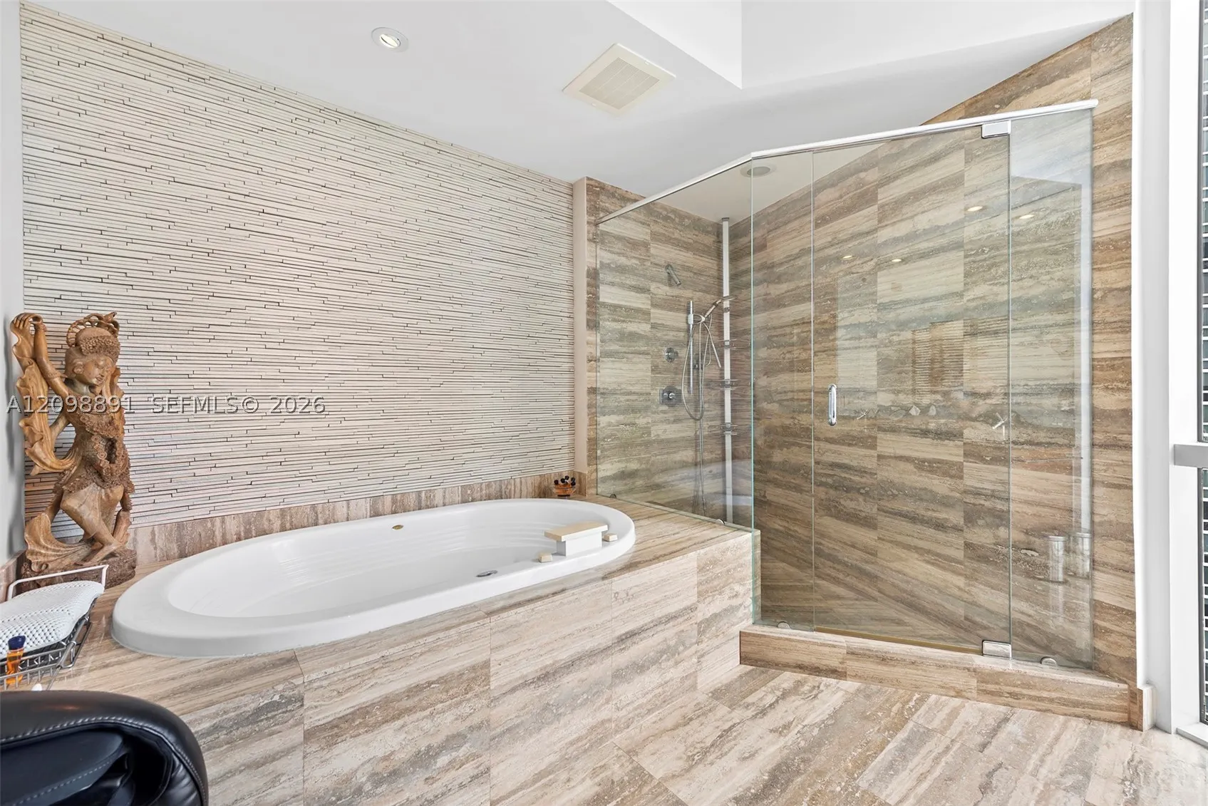 15901 Collins Ave #2801