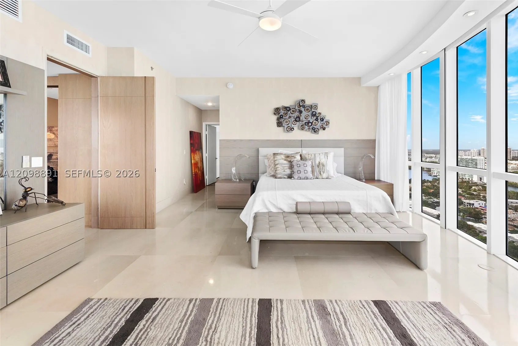 15901 Collins Ave #2801