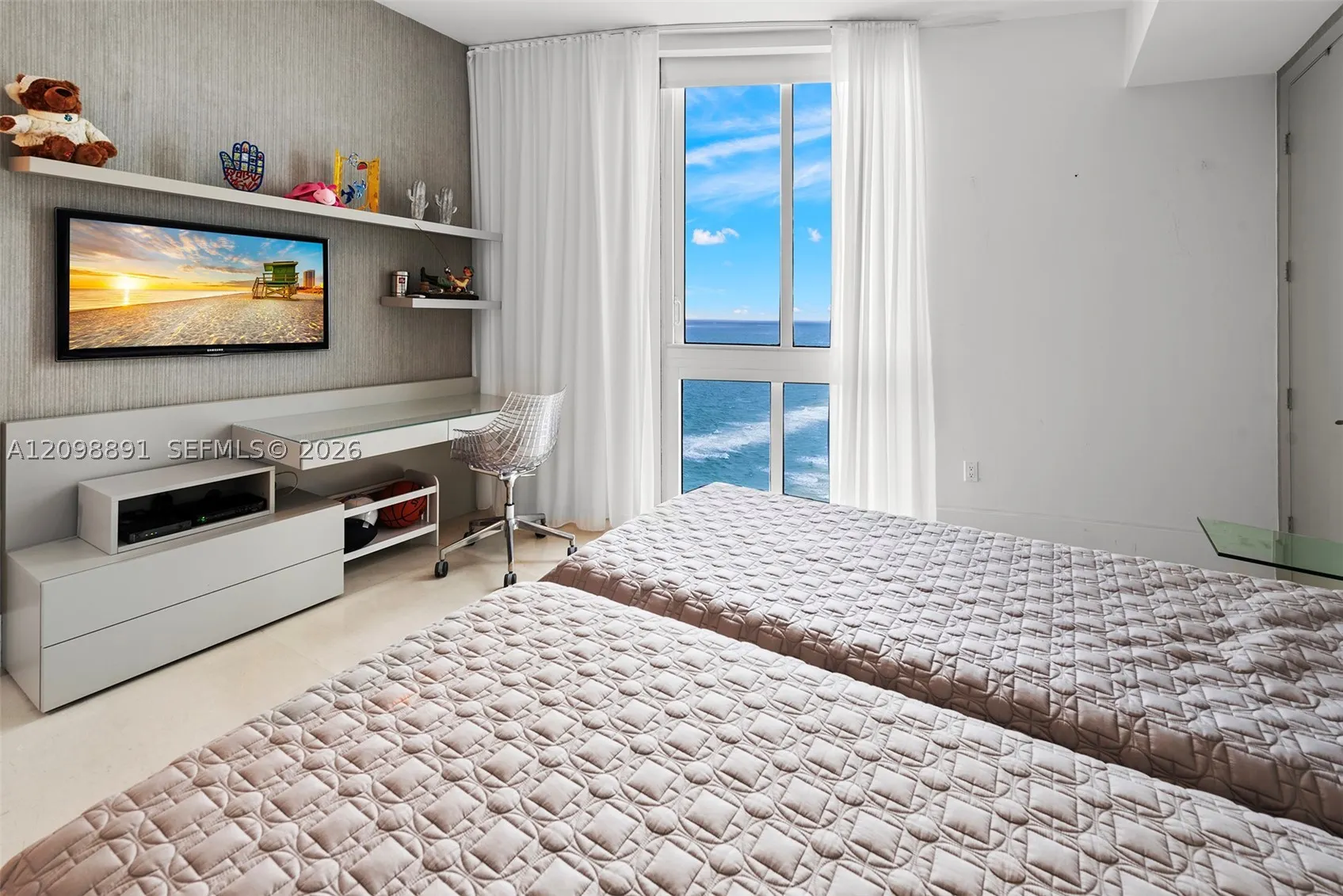 15901 Collins Ave #2801