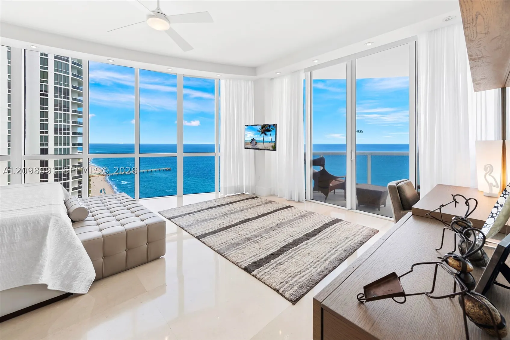 15901 Collins Ave #2801