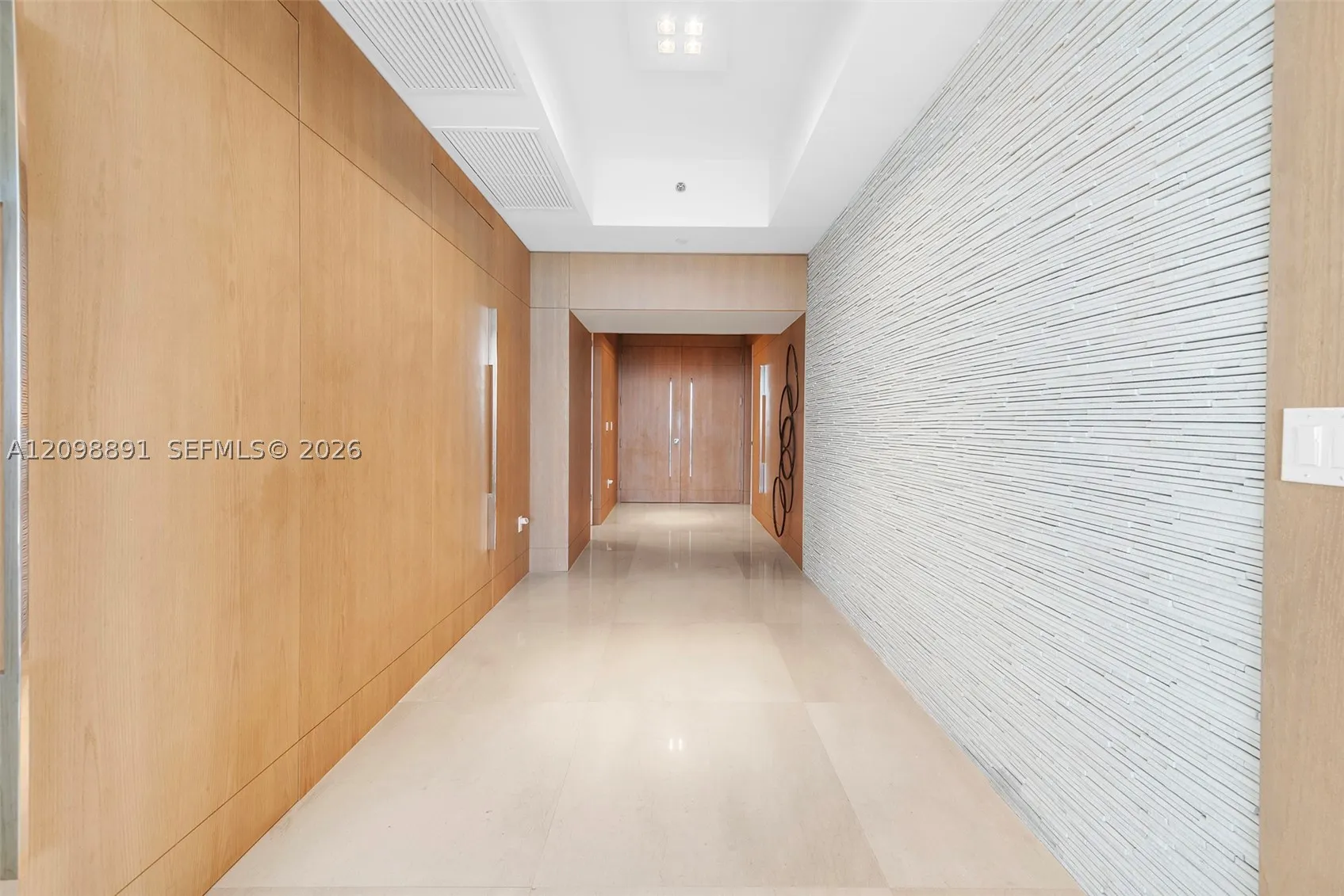 15901 Collins Ave #2801