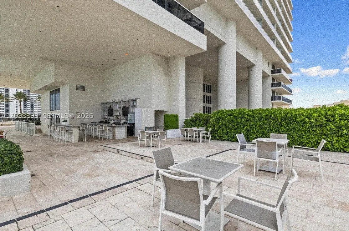 1800 S Ocean Dr #1610