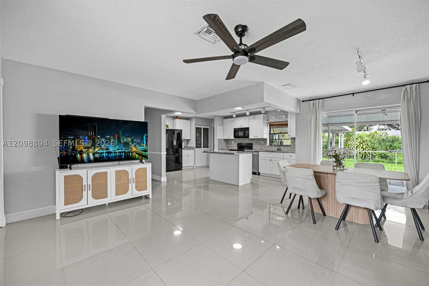 230 N 67th Ave