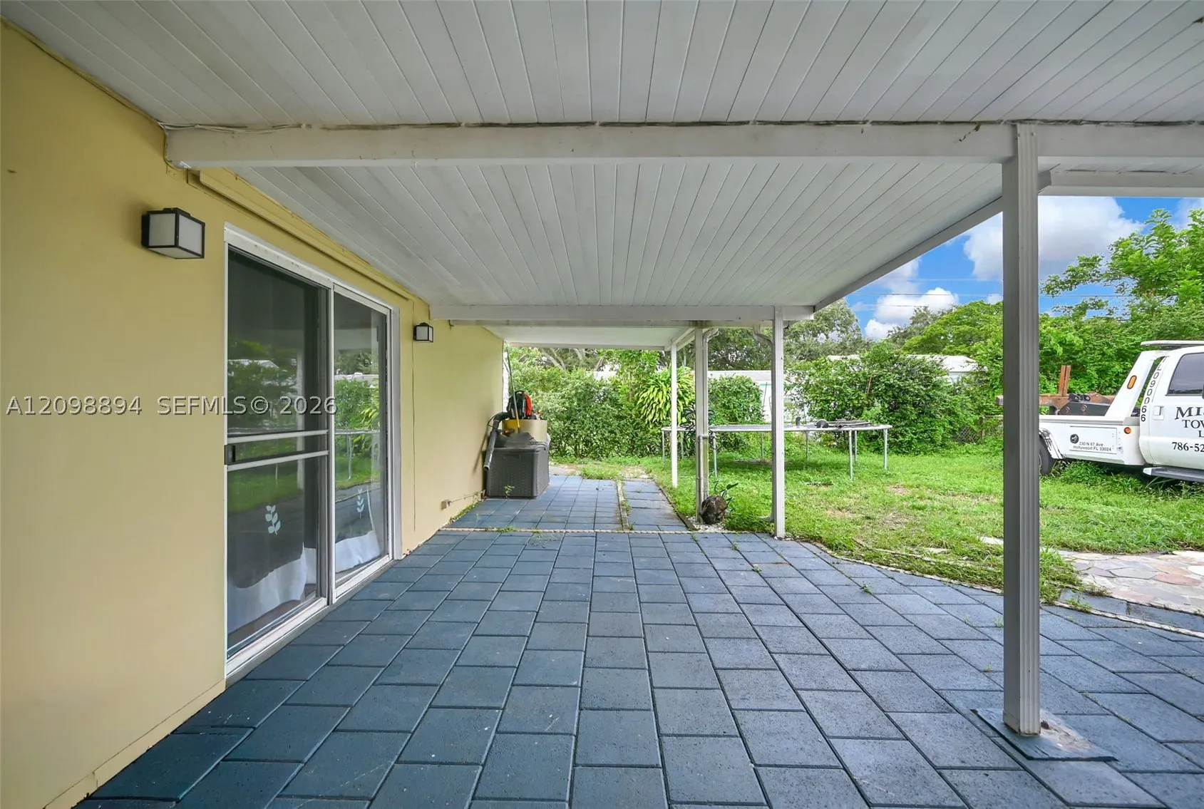 230 N 67th Ave