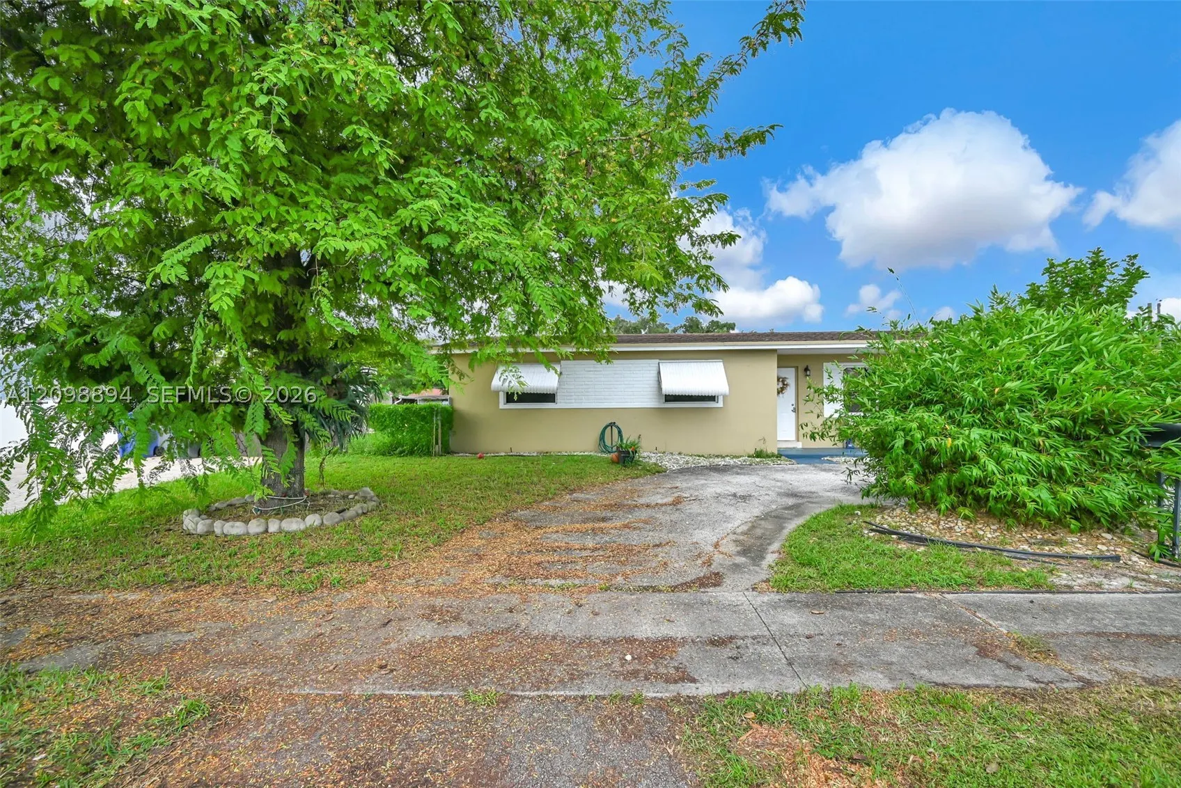 230 N 67th Ave