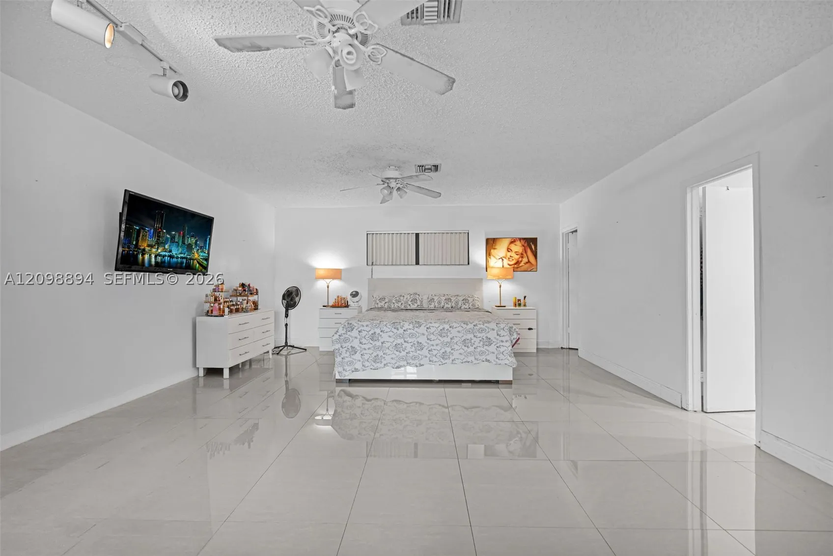 230 N 67th Ave