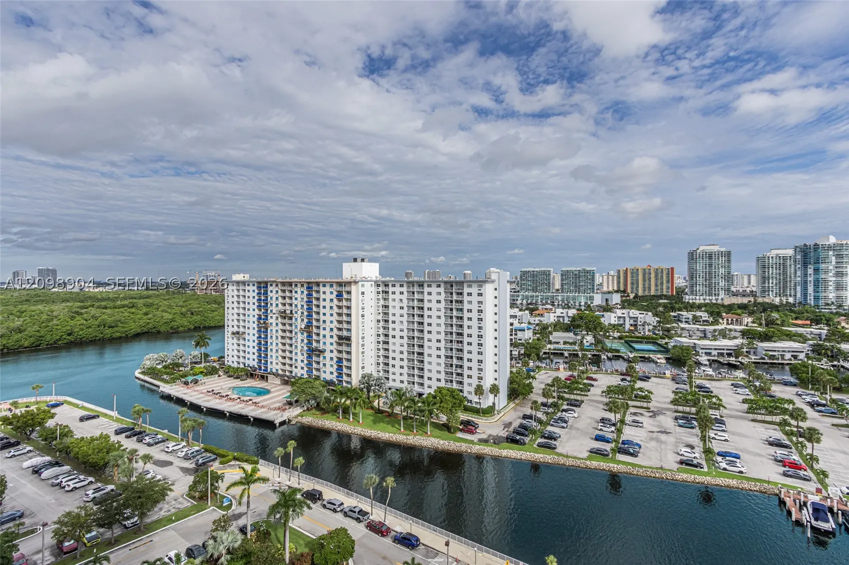 500 Bayview Dr #1631