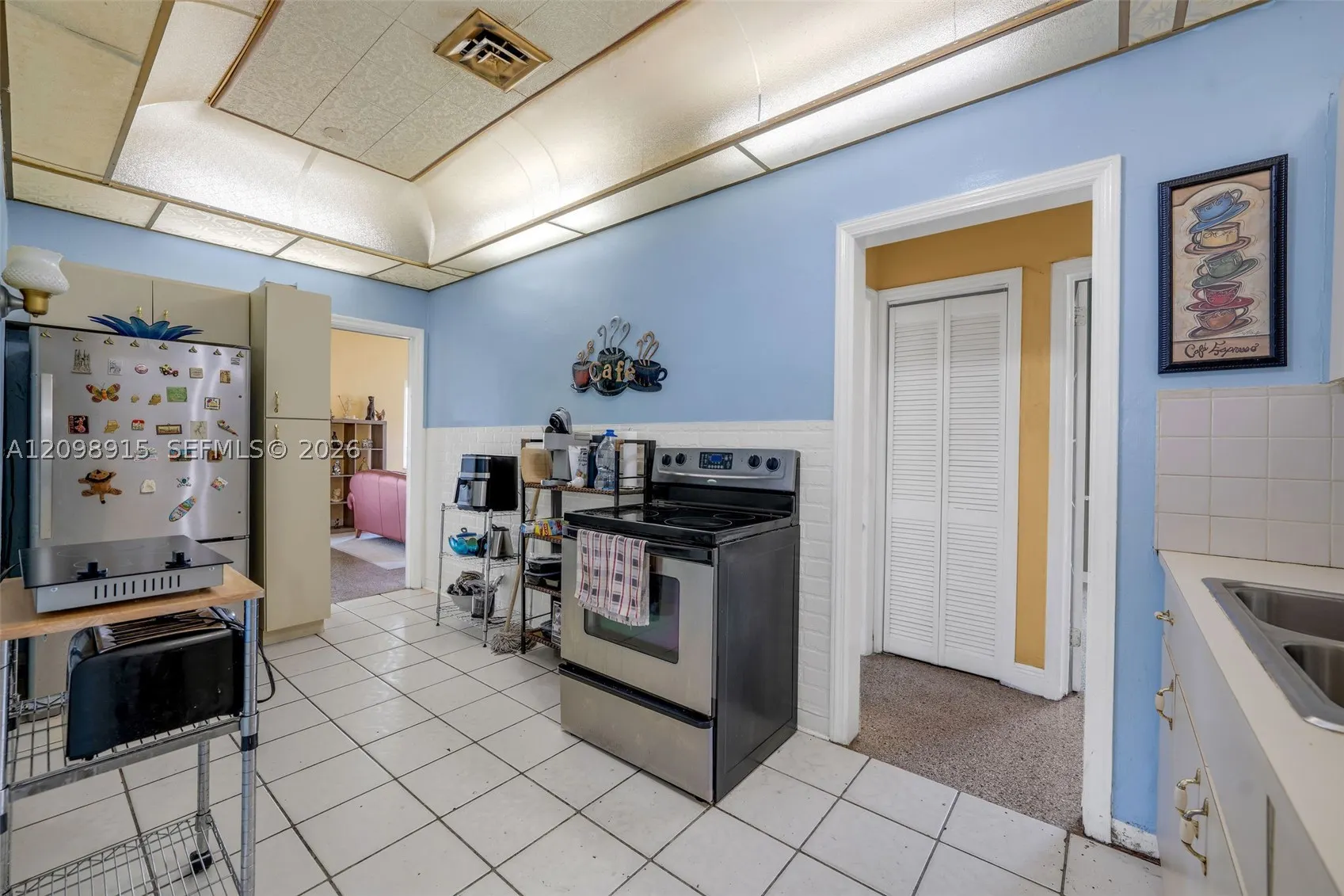 2048 NE 180th St