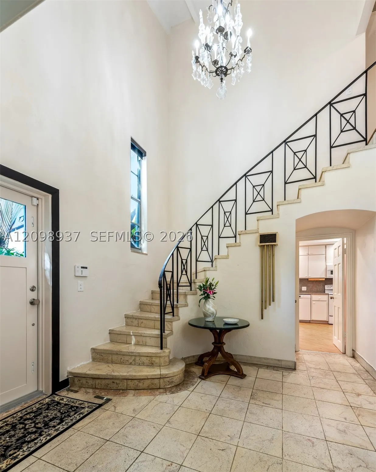 6415 Pine Tree Drive Cir