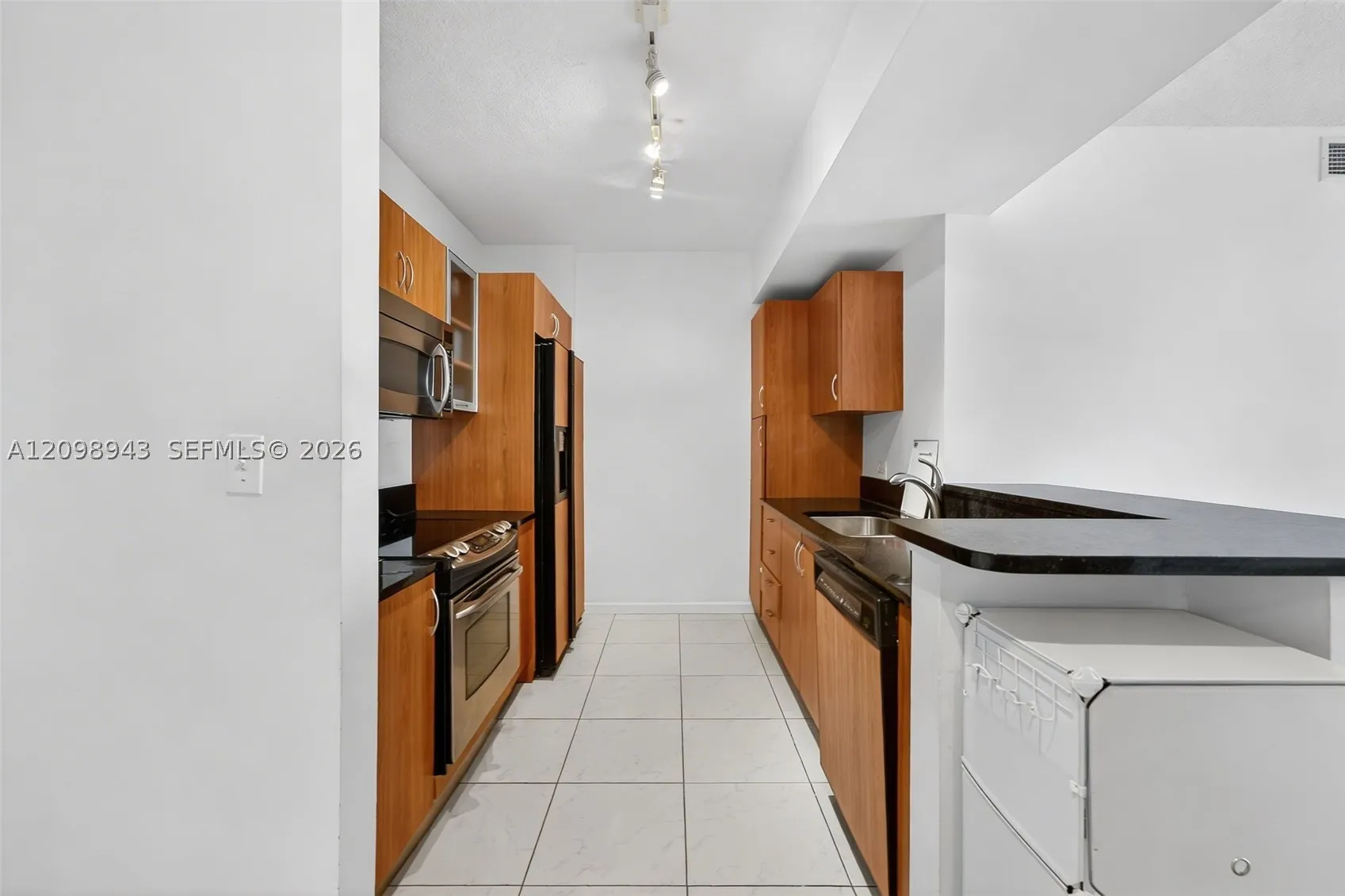 18800 NE 29th Ave #904