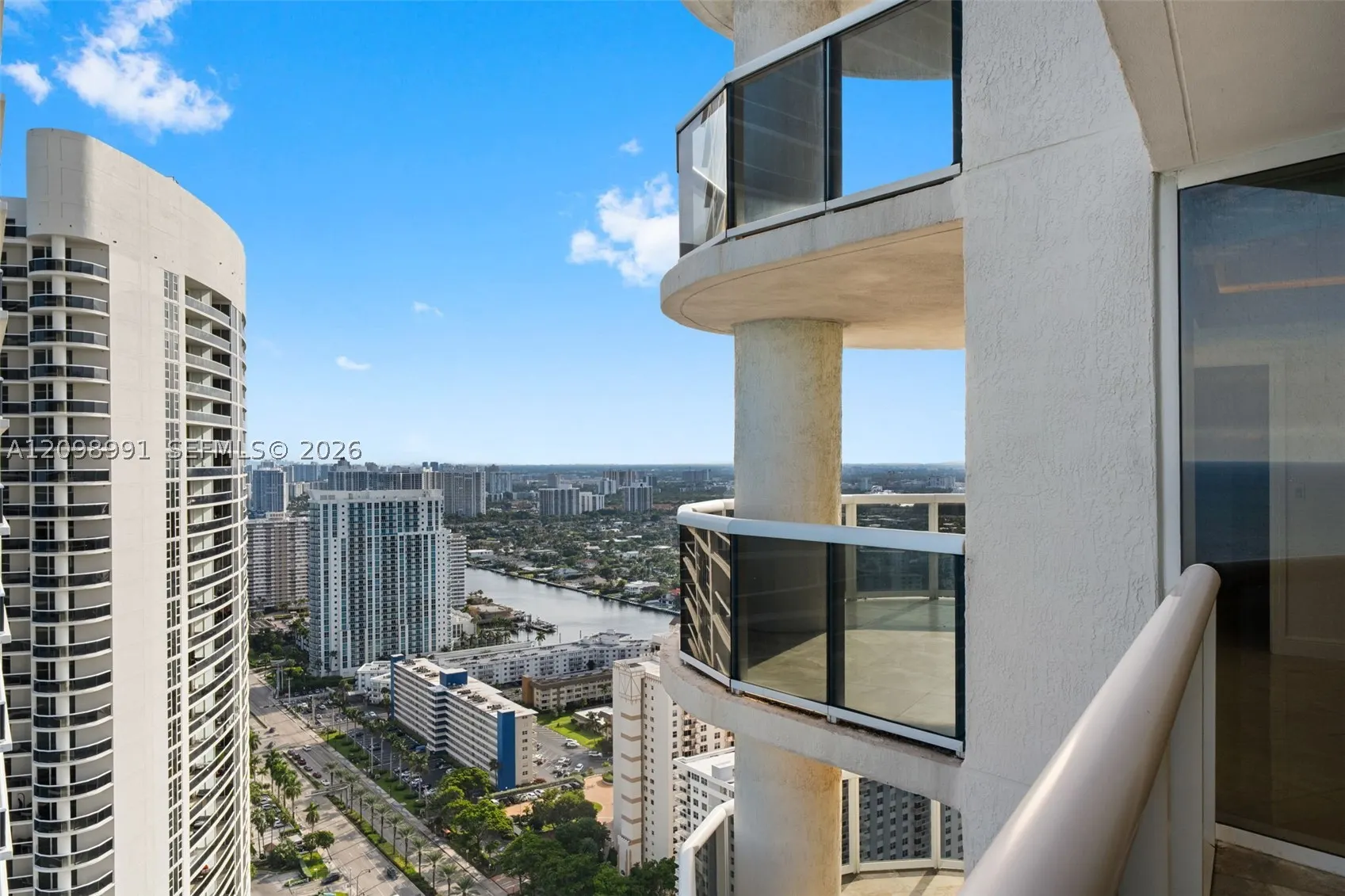 1800 S Ocean Dr #3805
