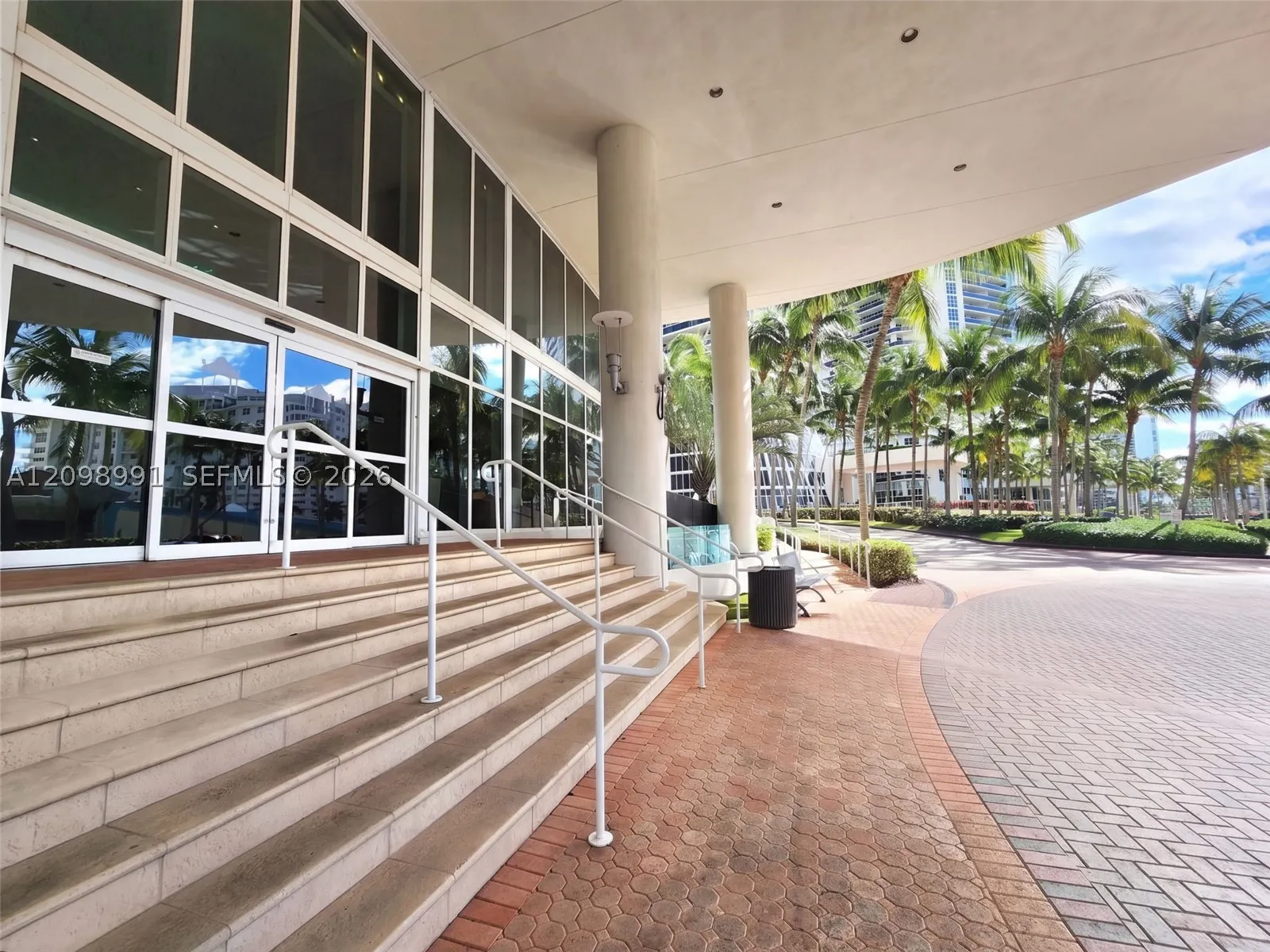 1800 S Ocean Dr #3805