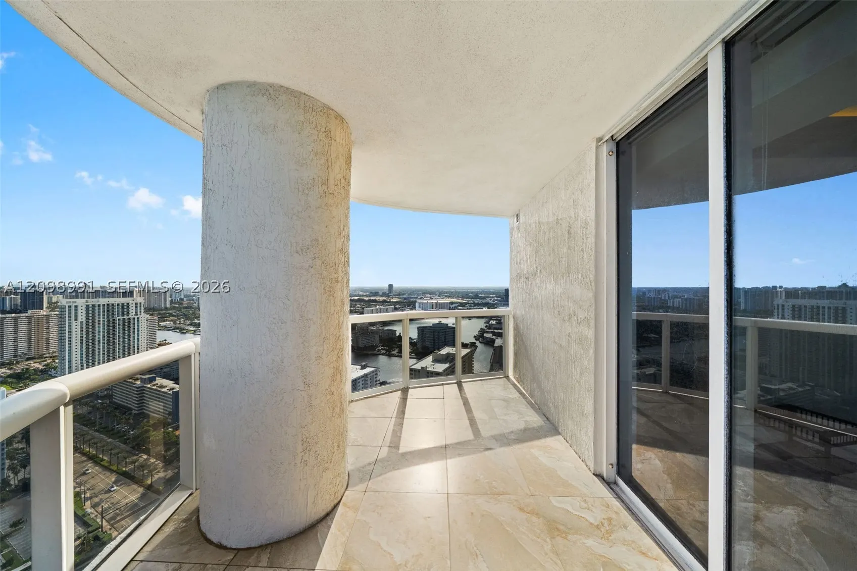 1800 S Ocean Dr #3805