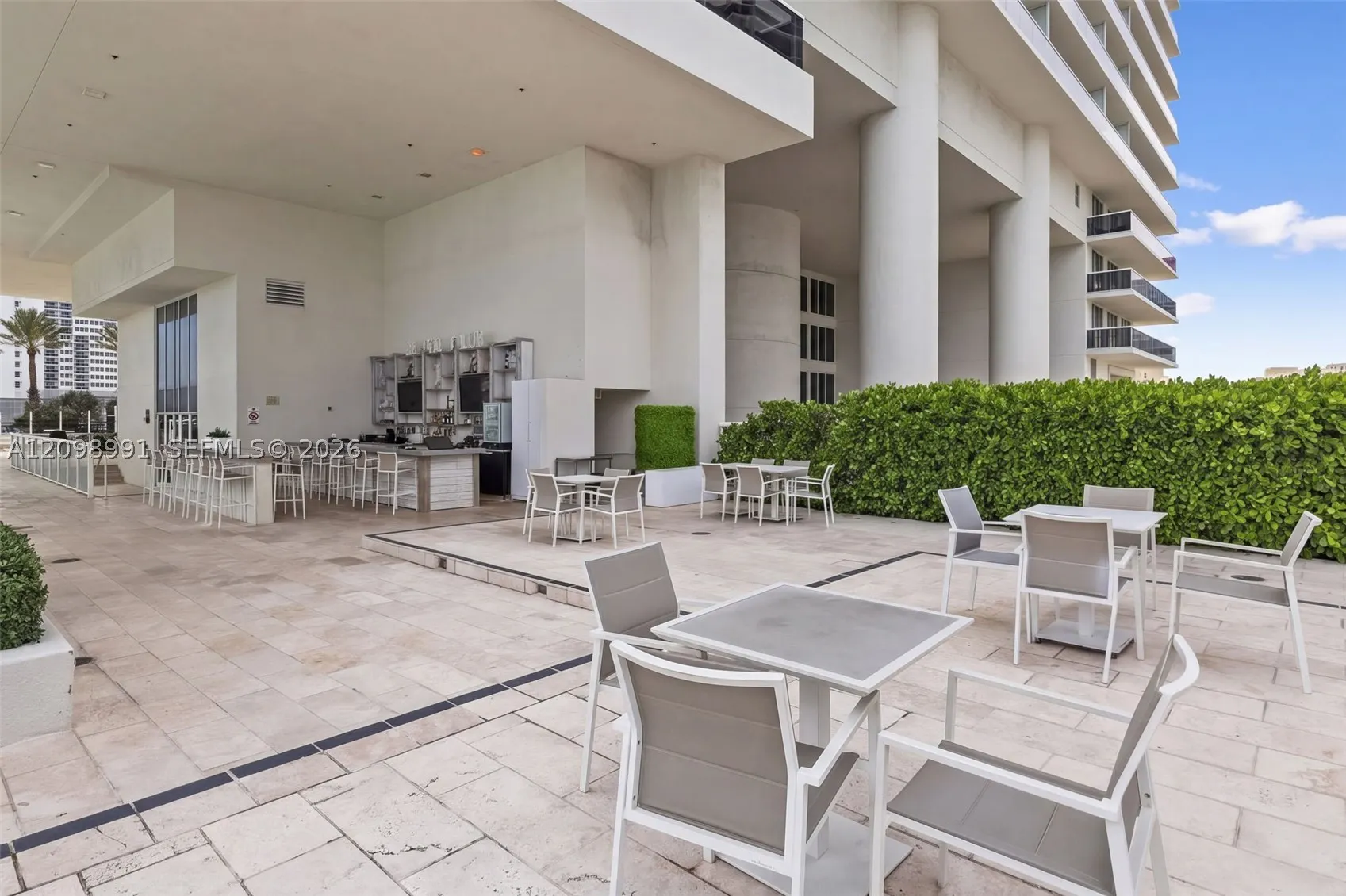 1800 S Ocean Dr #3805