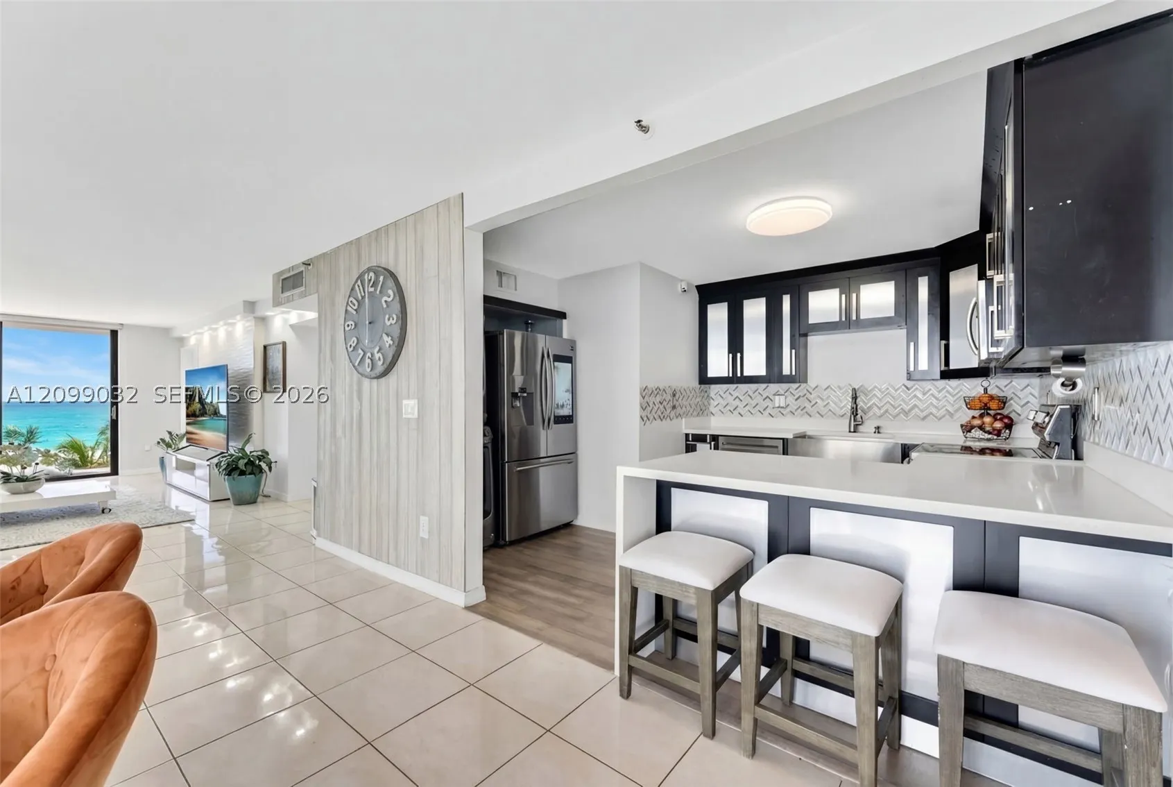 6061 Collins Ave #5F