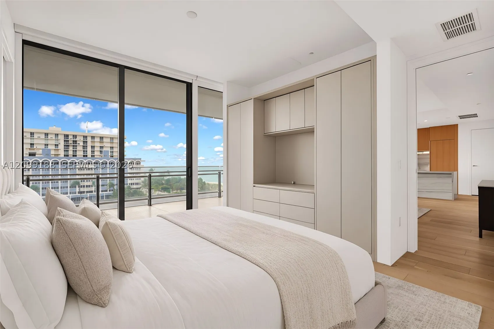 8701 Collins Ave #603