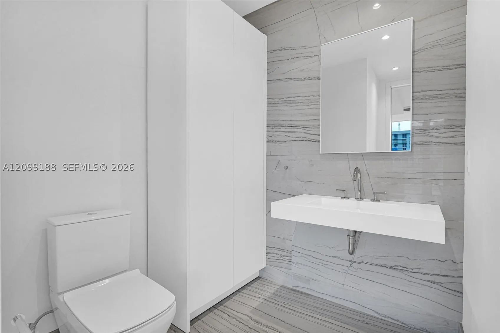 8701 Collins Ave #603