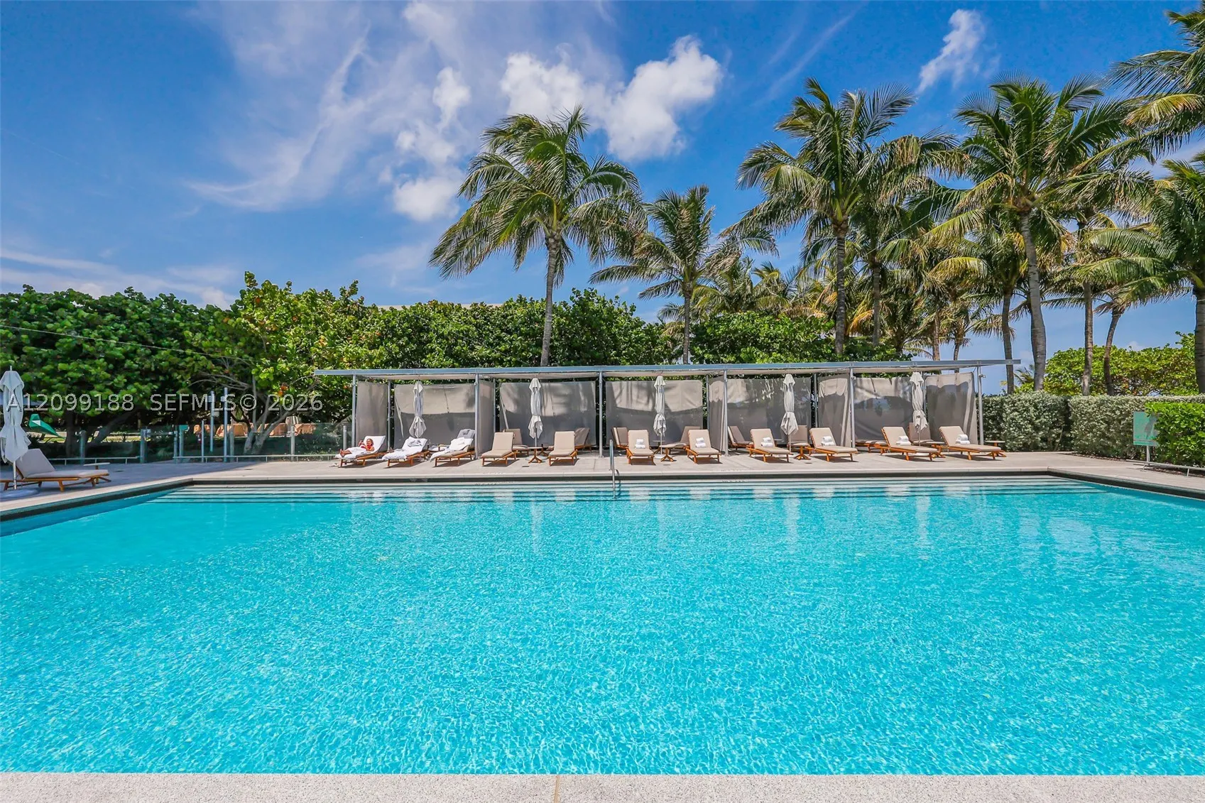 8701 Collins Ave #603