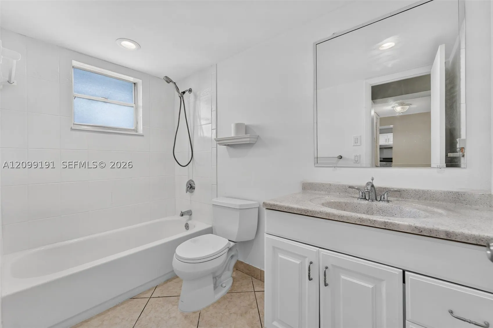 320 NE 12th Ave #703