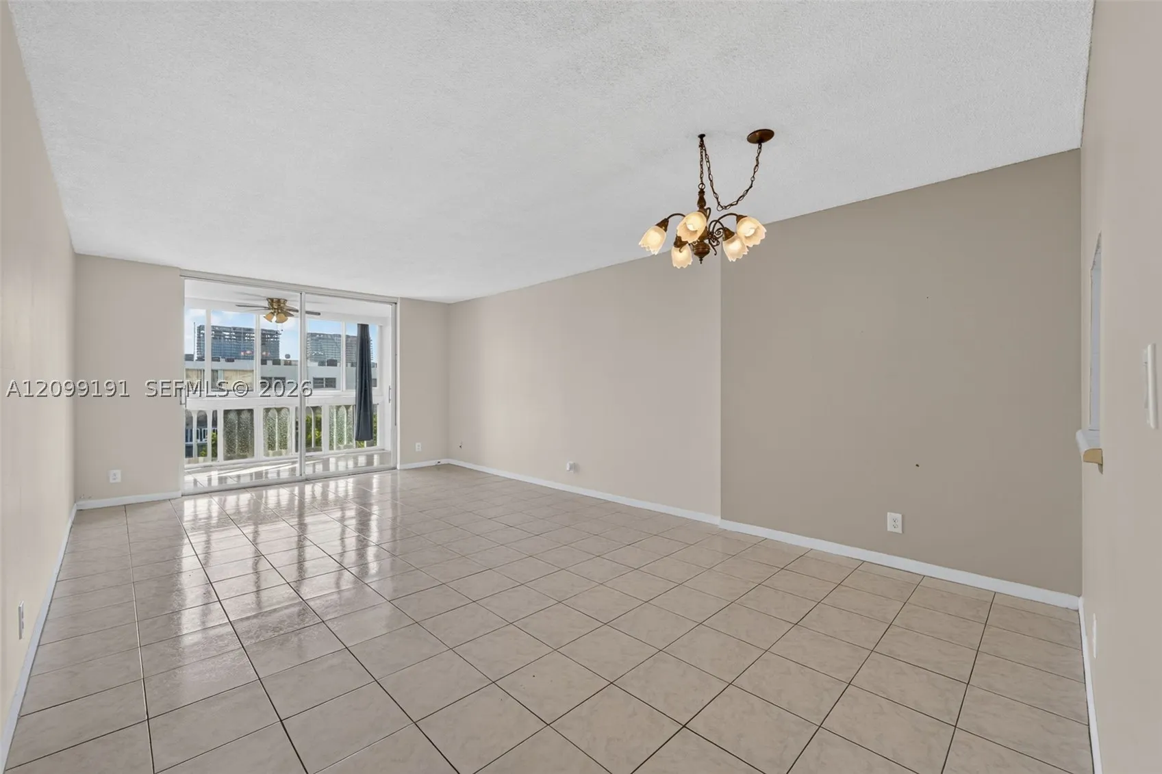 320 NE 12th Ave #703