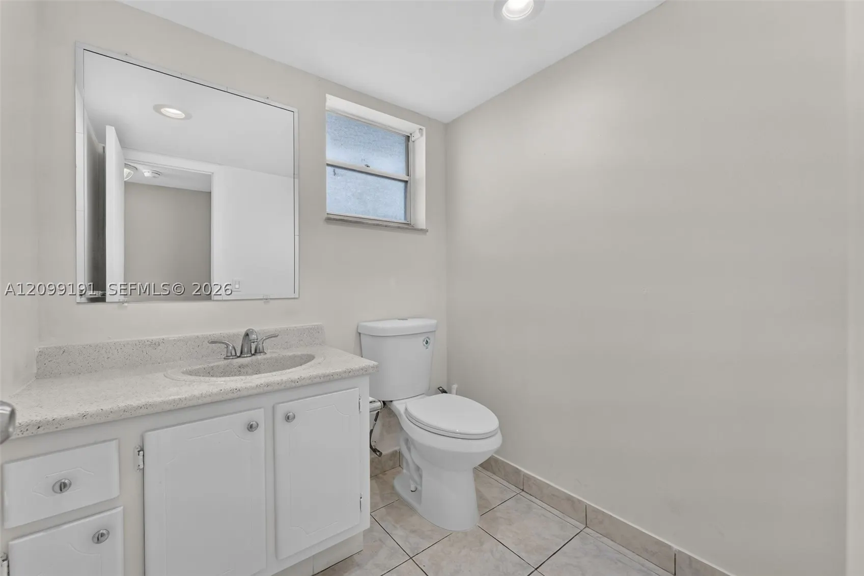 320 NE 12th Ave #703