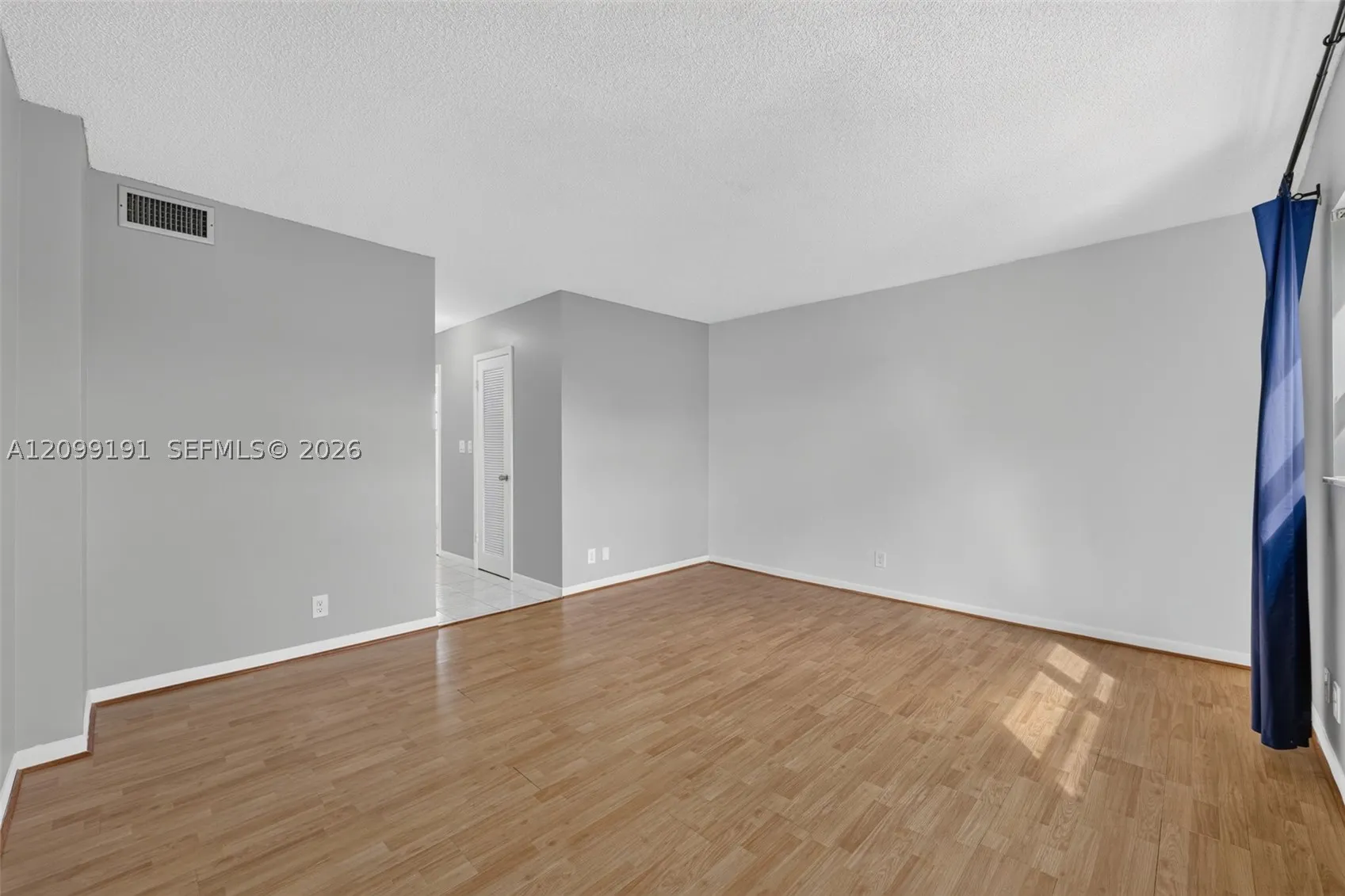 320 NE 12th Ave #703