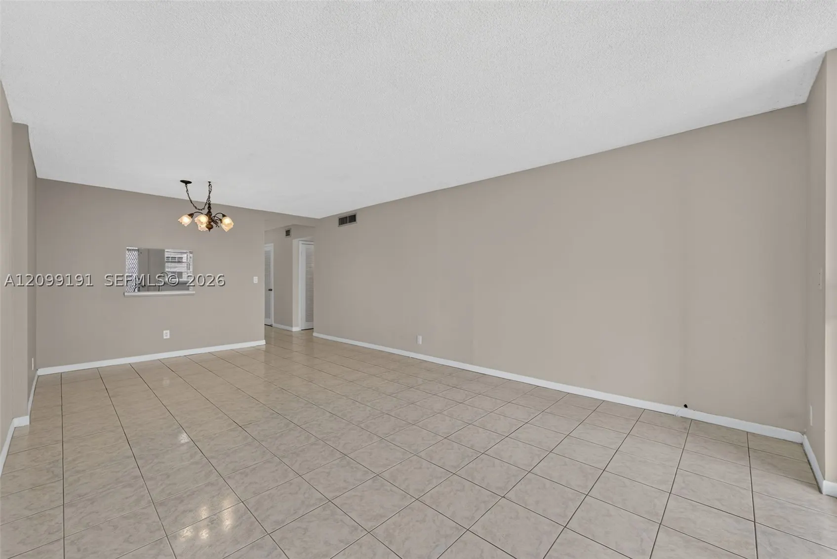320 NE 12th Ave #703