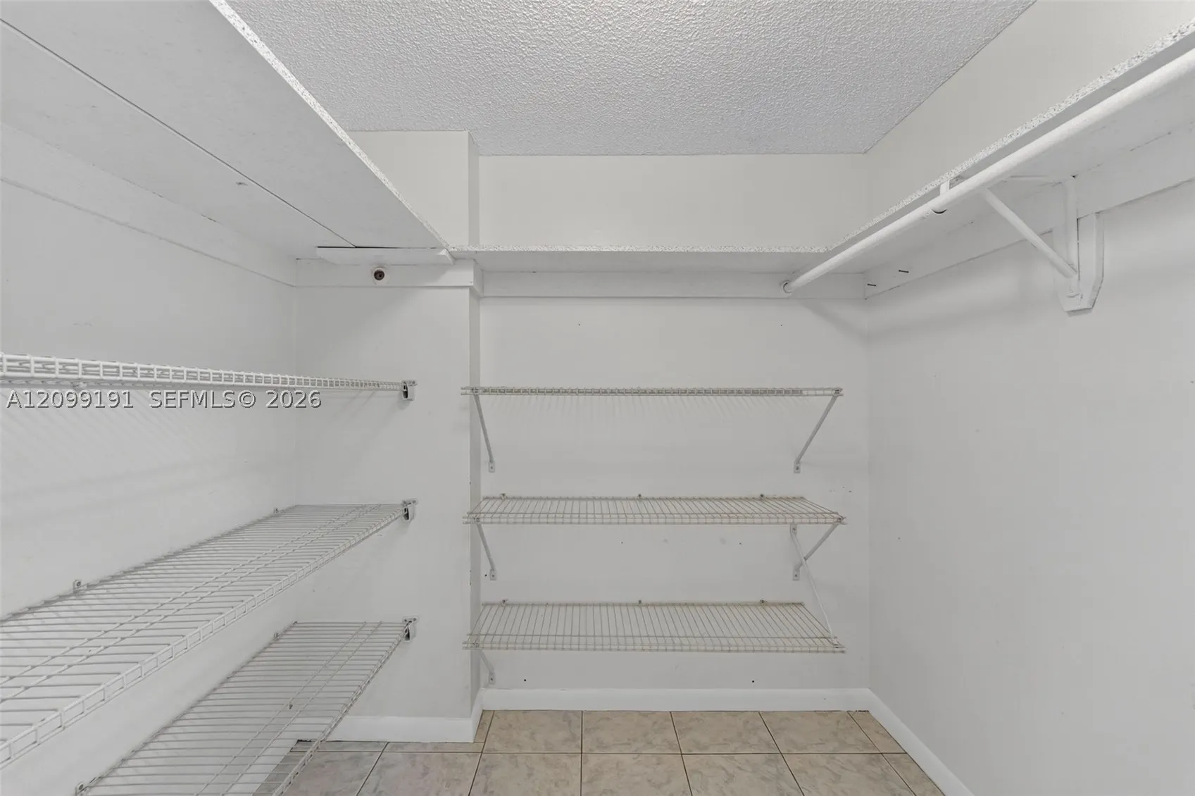 320 NE 12th Ave #703