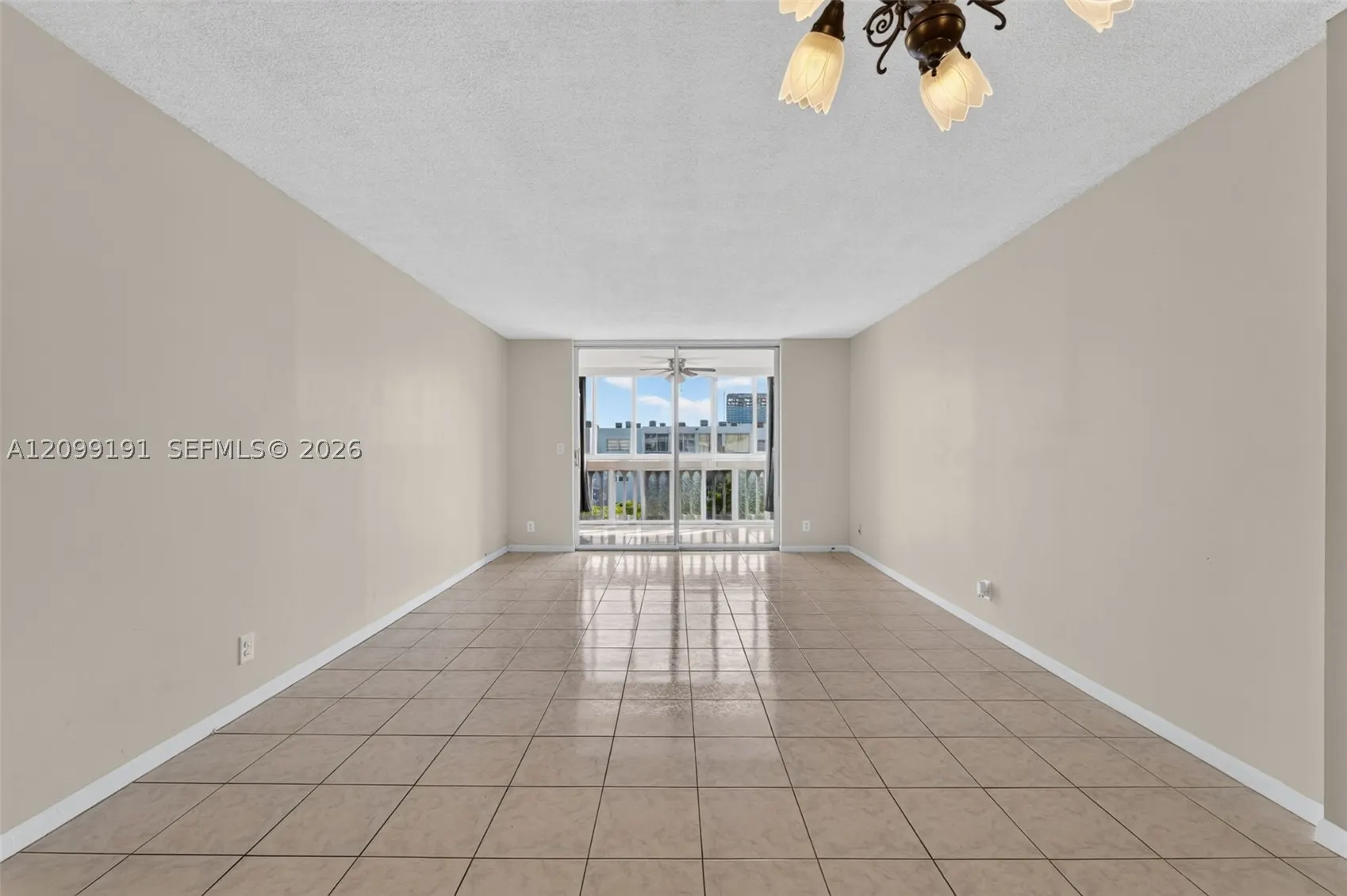 320 NE 12th Ave #703
