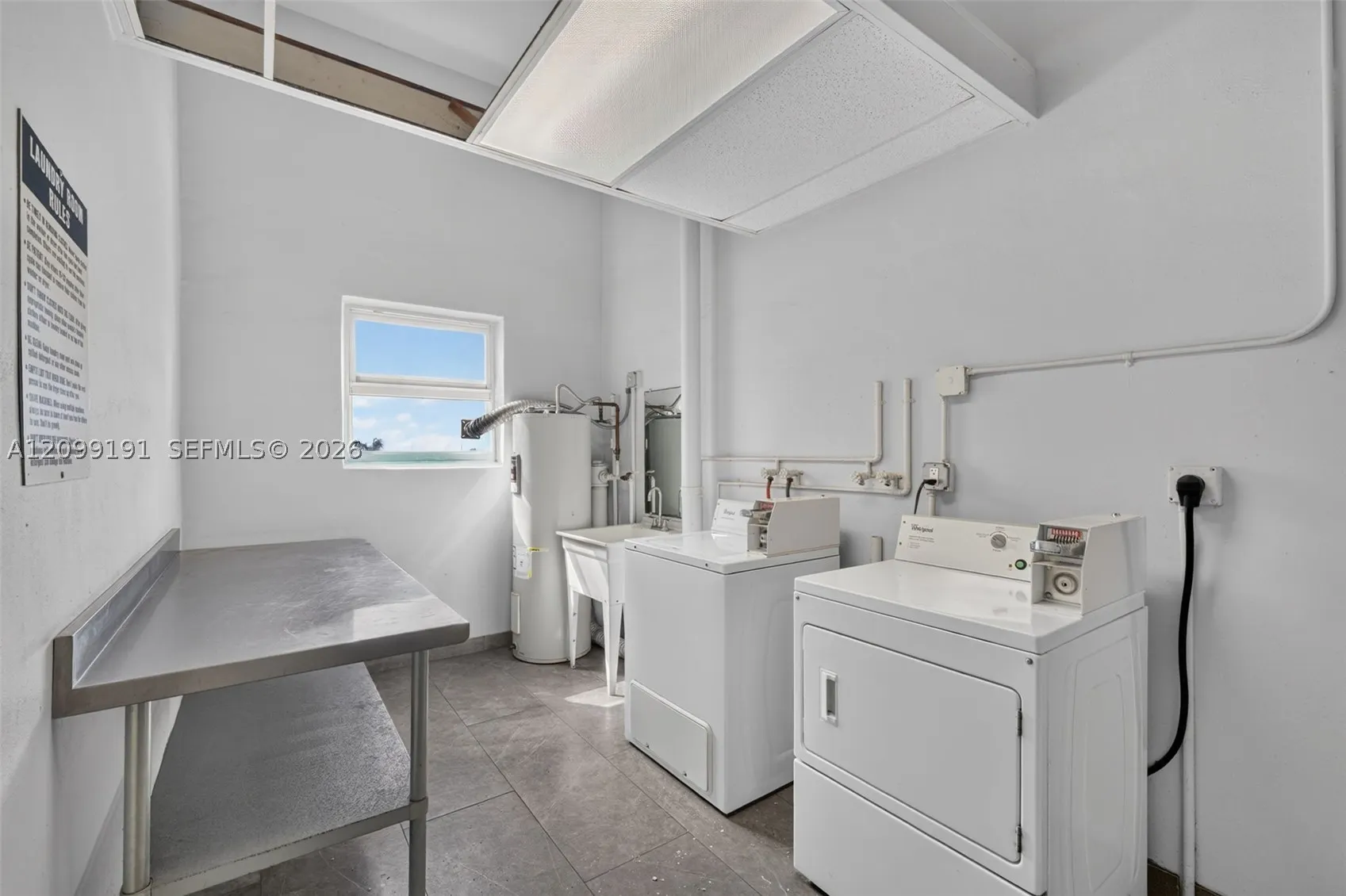 320 NE 12th Ave #703