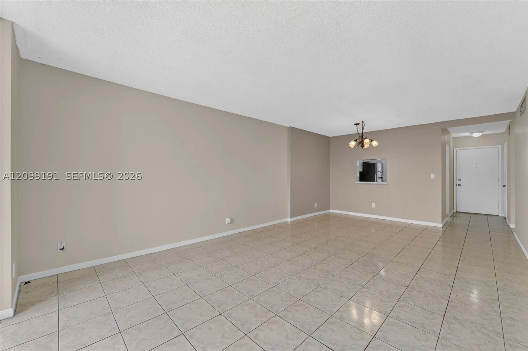 320 NE 12th Ave #703