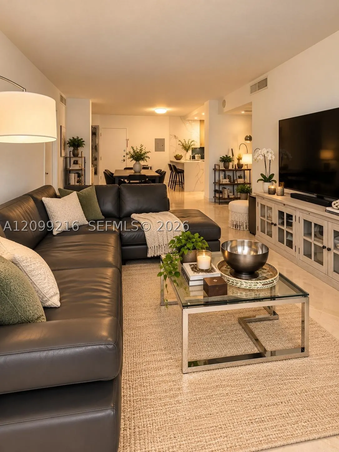5555 Collins Ave #14Y